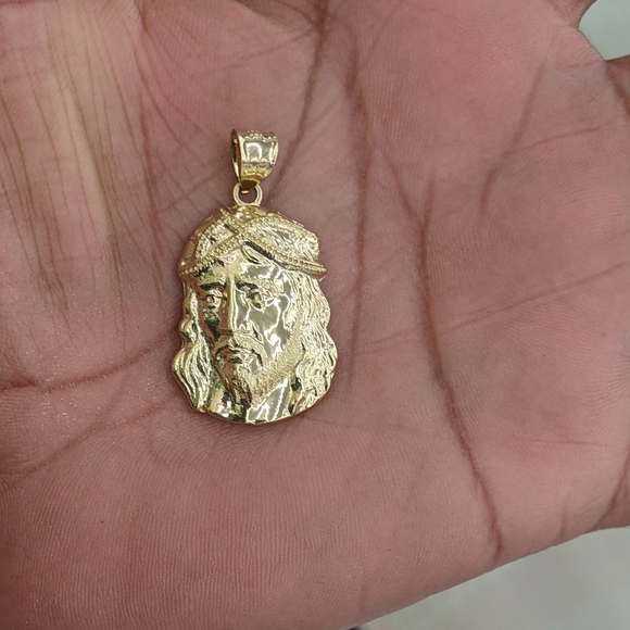 10kt Real Gold Jesus face pendant